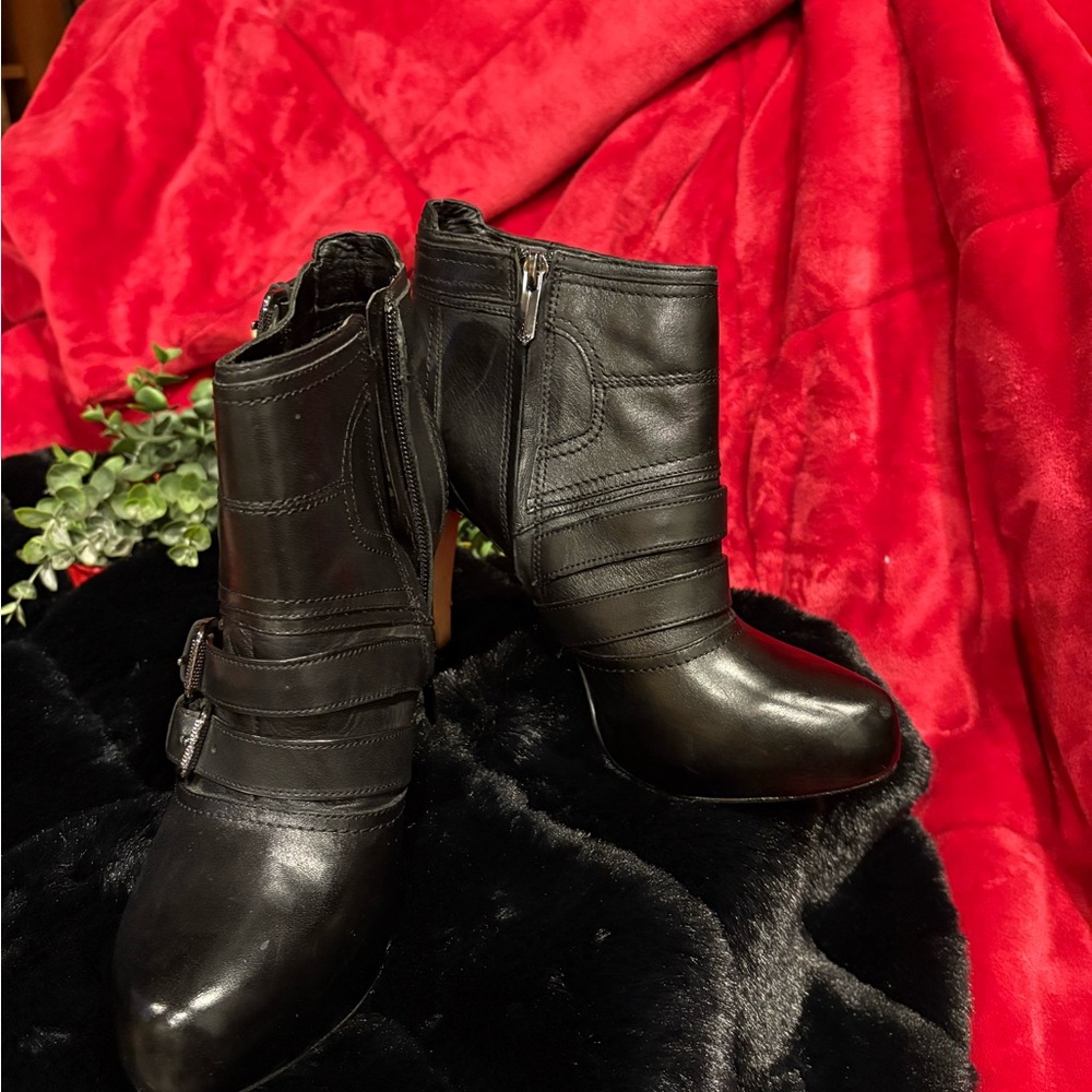 Black Sam Edelman booties perfect for the holidays.